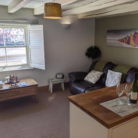 Sea View Prime Historic Old Town Location Whitby