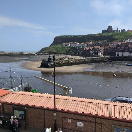 度假居 Sea View Prime Historic Old Town Location 惠特比