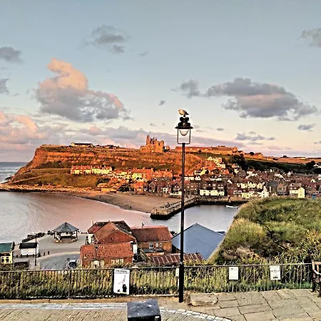 Sea View Prime Historic Old Town Location * 惠特比