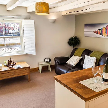 Sea View Prime Historic Old Town Location * Whitby