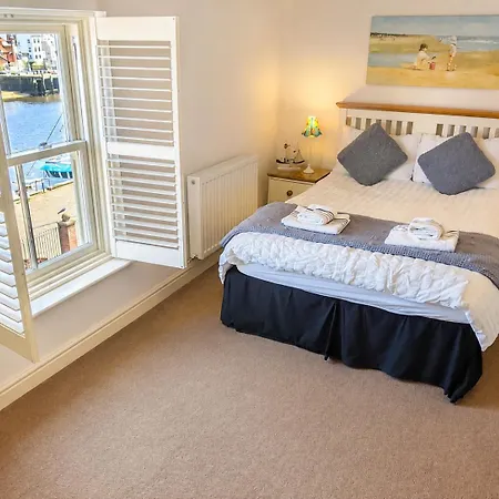 Sea View Prime Historic Old Town Location * Whitby